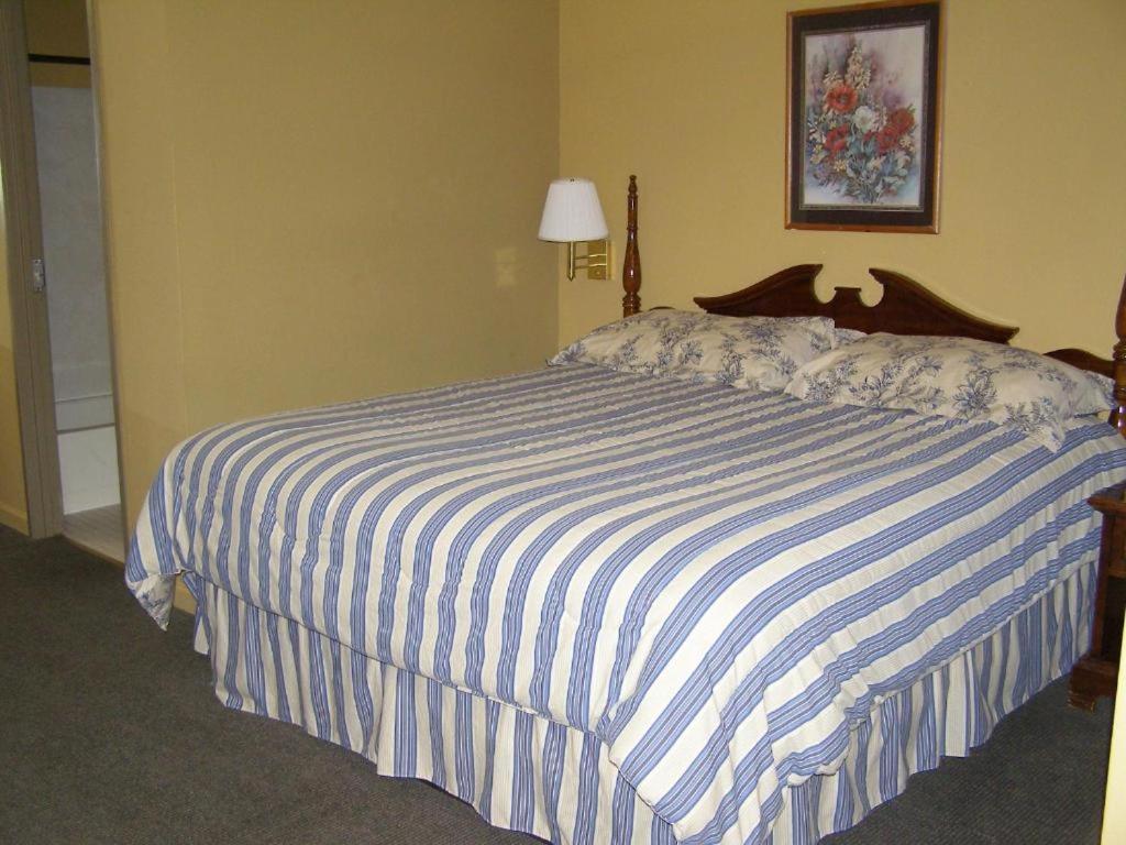First Western Inn Caseyville Eksteriør billede
