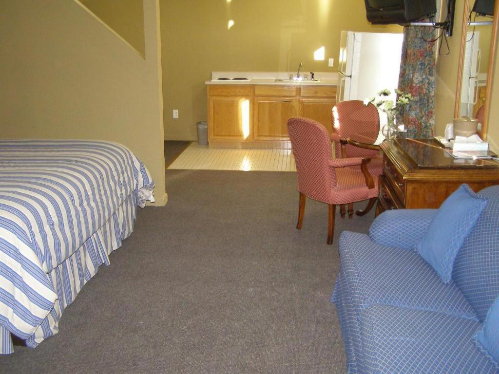 First Western Inn Caseyville Eksteriør billede