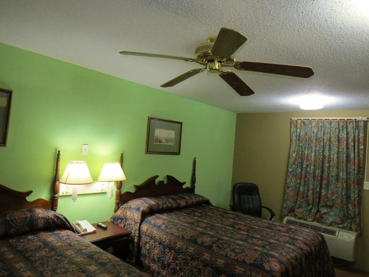 First Western Inn Caseyville Eksteriør billede