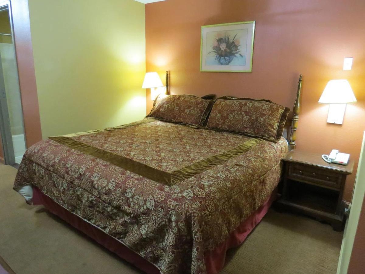 First Western Inn Caseyville Eksteriør billede